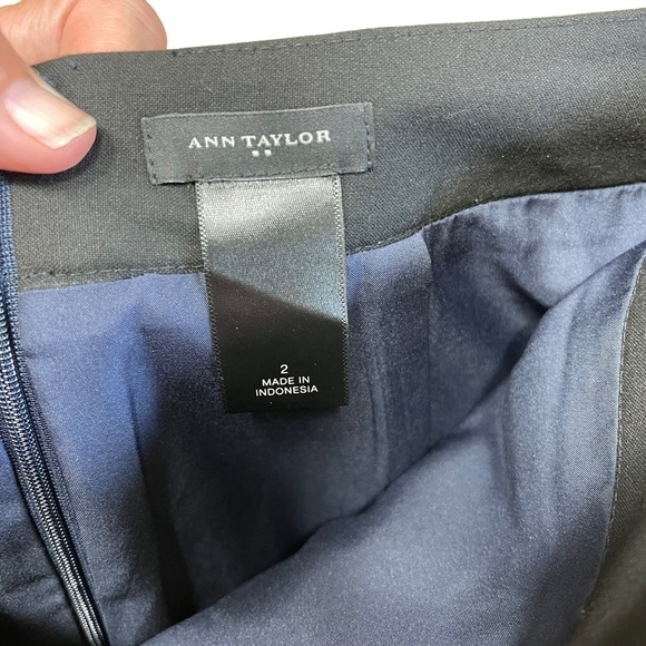 Ann Taylor Factory Women’s Zebra Side Stripes Pencil Skirt Size 2 Stretch EUC - Picture 3 of 4